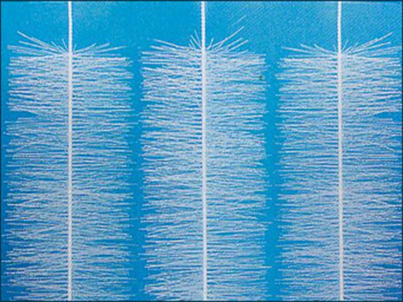 全自動加藥裝置使用潤滑油可以防止機器設(shè)備運行不卡頓